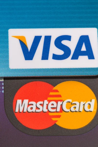 Visa и Mastercard крупным планом — стоковое фото