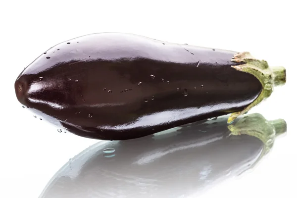 Eggplant with reflection — Stock Photo, Image