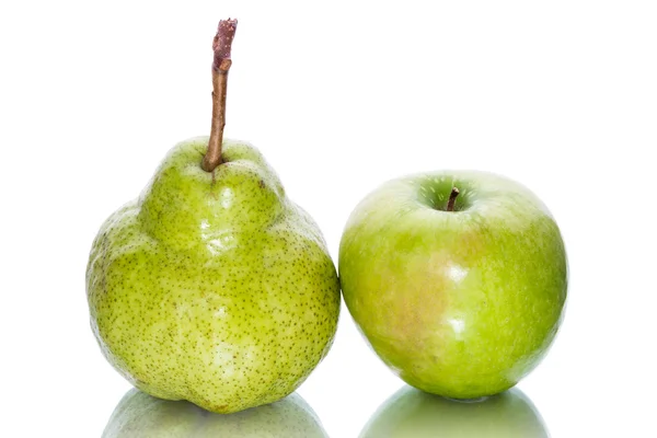 Green Pear and apple — Stock Photo, Image