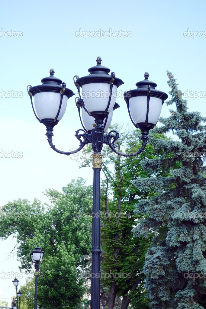 New street lighting pole