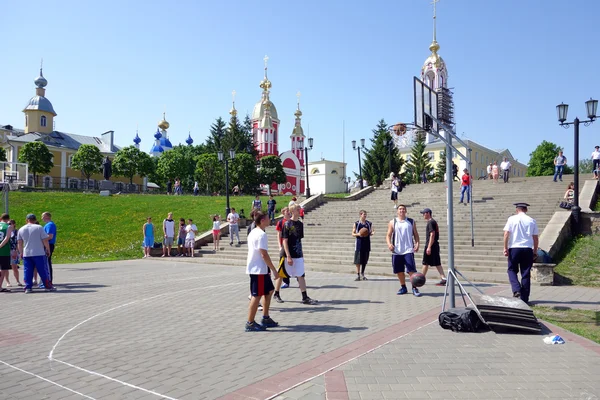 Basketbal op de straat — Stockfoto