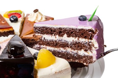 Bir parça yabanmersinli kek.