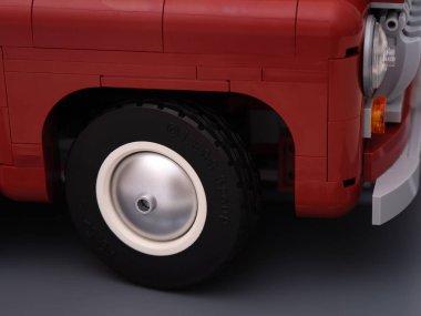 Tambov, Rusya Federasyonu - 3 Ocak 2022 Lego pikap kamyonundan yakın çekim. 