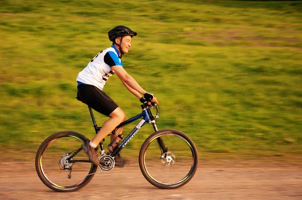 Competencia bicicleta de montaña — Foto de Stock