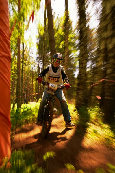 Gara estrema di mountain bike — Foto Stock