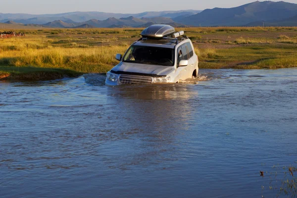 Kruising rivier in de Mongolië — Stockfoto