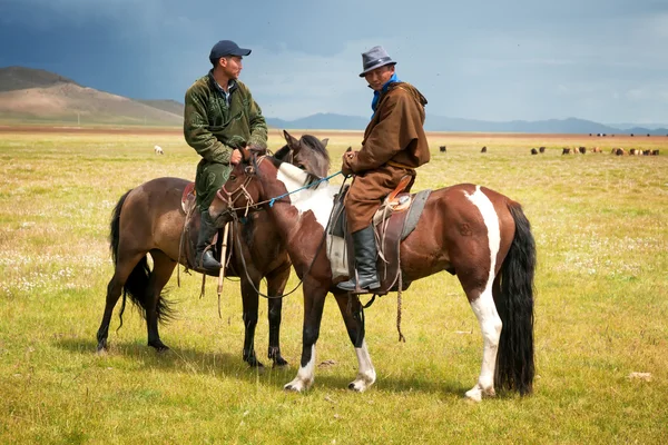 Пастухи Монголии — стоковое фото