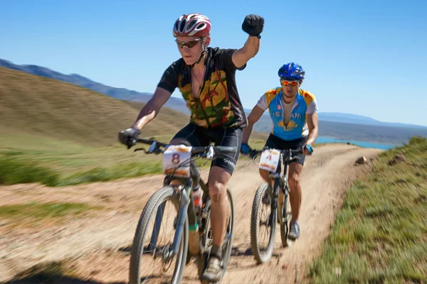 Aventura en bicicleta de montaña competencia —  Fotos de Stock