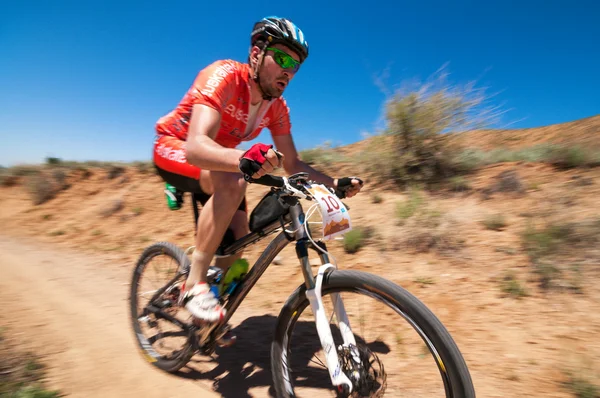 Aventura en bicicleta de montaña competencia — Foto de Stock