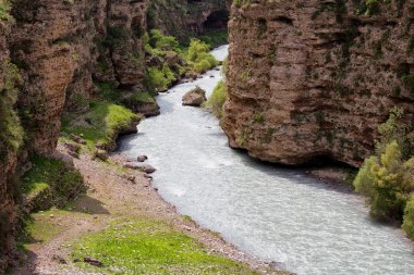 Aksu Nehri Kanyonu