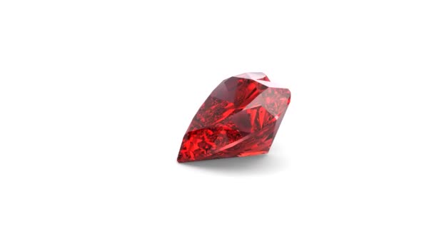 Diamant rotatif en forme de coeur rouge sur fond blanc — Video