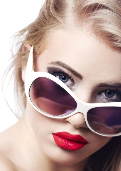 Beautiful girl with sunglasses — Stock Photo, Image