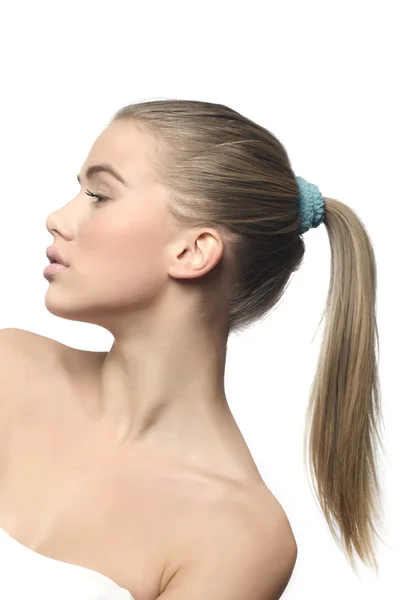 at kuyruğu ile güzel kız