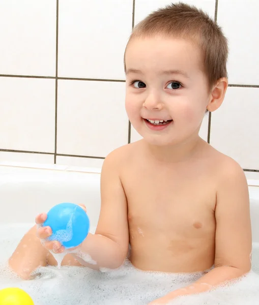 Niño en baño — Foto de Stock