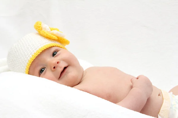 Bebê com chapéu de malha — Fotografia de Stock