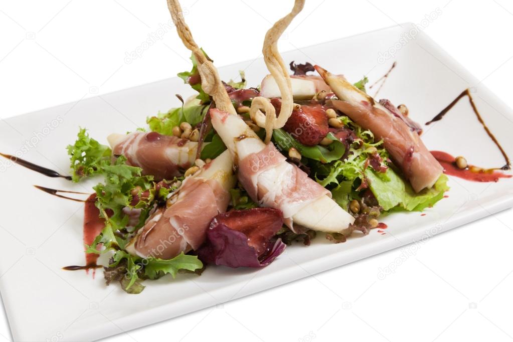 salad with prosciutto and strawberries