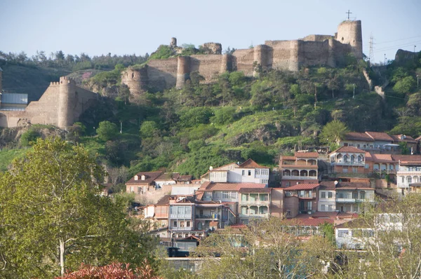 Uma Antiga Fortaleza Localizada Uma Montanha Tbilisi Exemplo Arquitetura Histórica — Fotografia de Stock