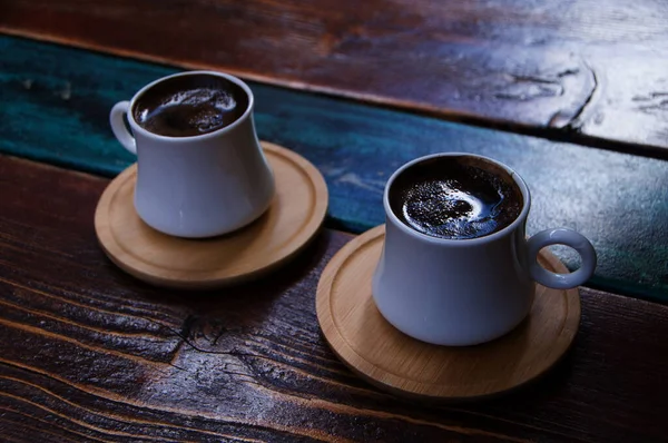 Dos Tazas Blancas Con Café Turco Una Mesa Madera —  Fotos de Stock