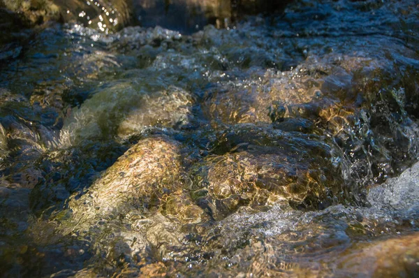 Belles Pierres Fond Rivière Montagne Près — Photo