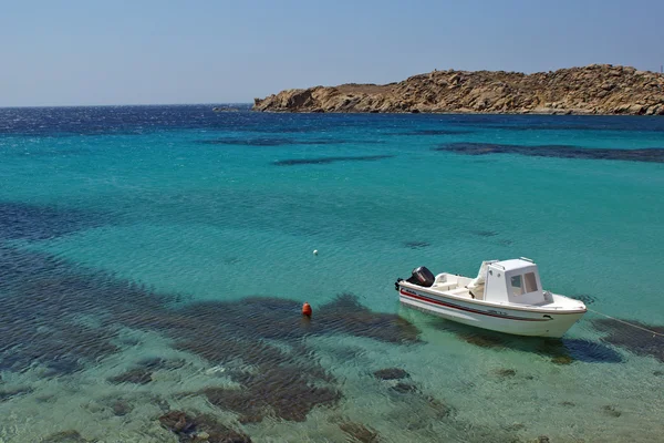 Playa de Paranga en la isla de Mykonos — Foto de Stock