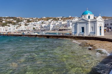 bağlantı noktası mikonos kent merkezine ve kilise, Mikonos Adası