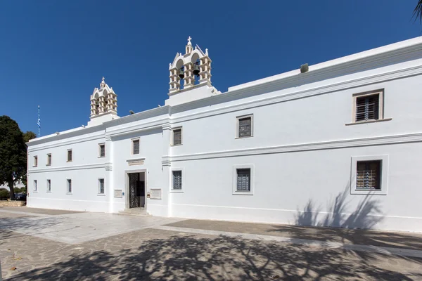 Iglesia de Panagia Ekatontapiliani en Parikia — Foto de Stock