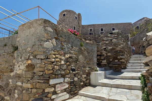 The Venetian castle Crispi Tower in Naxos island — Stock Photo, Image