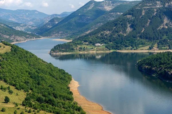 Bulgaristan 'ın Arda Nehri kıvrımlı ve Kardzhali Barajı' nın inanılmaz manzarası