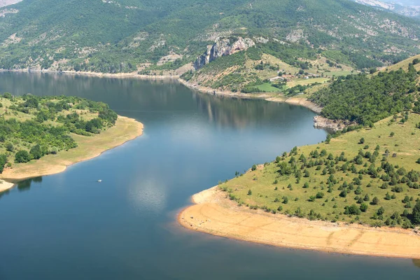 Bulgaristan 'ın Arda Nehri kıvrımlı ve Kardzhali Barajı' nın inanılmaz manzarası