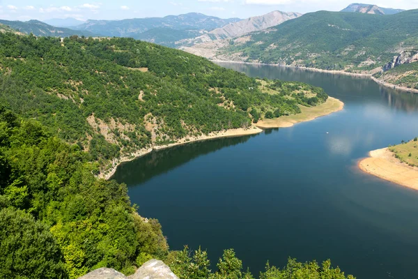 Bulgaristan 'ın Arda Nehri kıvrımlı ve Kardzhali Barajı' nın inanılmaz manzarası