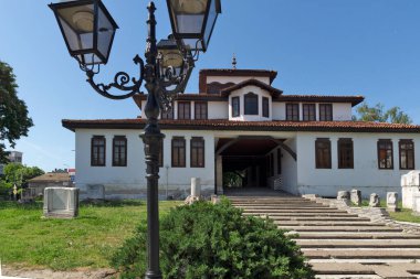 VIDIN, BULGARIA - 23 Mayıs 2021: Bulgaristan 'ın Vidin kentinin merkezindeki Konaka