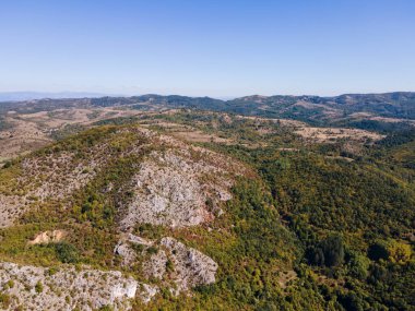 Bulgaristan 'ın Pernik Bölgesi, Tran Matterhorn olarak bilinen Greben Dağı' ndaki Dragovski kamak Tepesinin İnanılmaz Sonbahar Manzarası