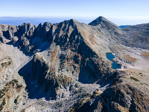 Vista Aérea Incrível Pico Polezhan Lago Gazey Superior Montanha Pirin — Fotografia de Stock
