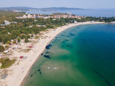 Bulgaristan 'ın Burgaz Bölgesi' ndeki Kiten kasabasının Güney Sahili 'nin şaşırtıcı hava manzarası