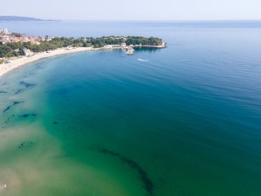 Bulgaristan 'ın Burgaz Bölgesi' ndeki Kiten kasabasının Güney Sahili 'nin şaşırtıcı hava manzarası