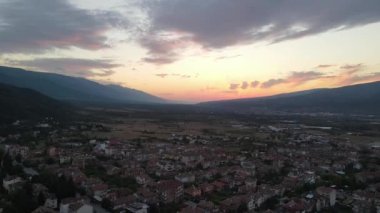 Bulgaristan 'ın Petrich, Blagoevgrad bölgesinin hava gün batımı manzarası