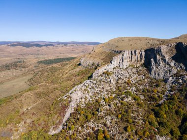 Bulgaristan 'ın Ponor Dağı, Balkan Dağları' ndaki Kaya oluşum Stolo 'sunun hava manzarası