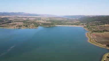 Bulgaristan 'ın Sopot Reservoir, Lovech Bölgesinin hava manzarası