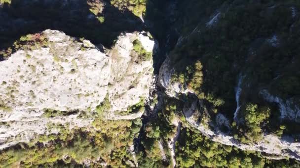 Вид Воздуха Ущелье Реки Эрма Рядом Городом Тран Болгария — стоковое видео