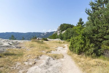 Belintash, Bulgaristan 'ın Rodop Dağları' ndaki tanrı Sabazios 'a adanmıştır.