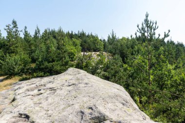Belintash, Bulgaristan 'ın Rodop Dağları' ndaki tanrı Sabazios 'a adanmıştır.