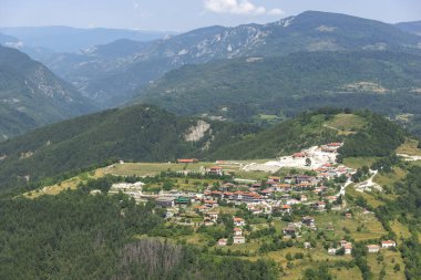 Belintash, Bulgaristan 'ın Rodop Dağları' ndaki tanrı Sabazios 'a adanmıştır.