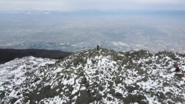 Bulgaristan 'ın Vitosha Dağı' ndaki Sofya ve Kamen del Peak kentinin hava manzarası