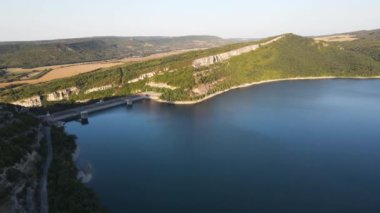 Bulgaristan 'ın Aleksandar Stamboliyski Reservoir, Gabrovo ve Veliko Tarnovo bölgelerinin hava manzarası
