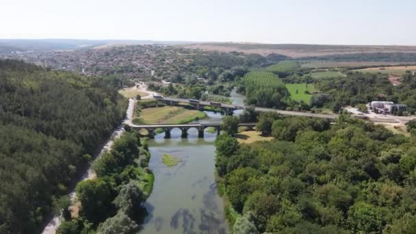 Vista Aérea Del Puente Del Siglo Xix Sobre Río Yantra — Vídeos de Stock