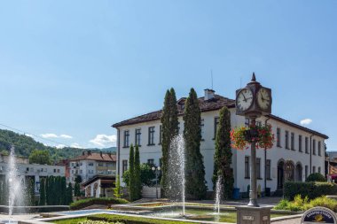 TROYAN, BULGARIA - 31 AĞUSTOS 2021: Bulgaristan 'ın Troyan, Lovech bölgesinin panoramik görünümü