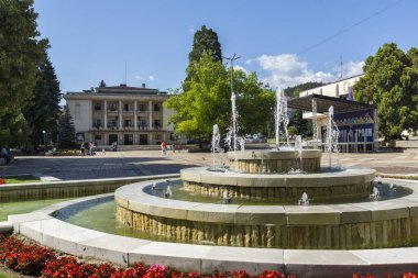 TROYAN, BULGARIA - 31 AĞUSTOS 2021: Bulgaristan 'ın Troyan, Lovech bölgesinin panoramik görünümü