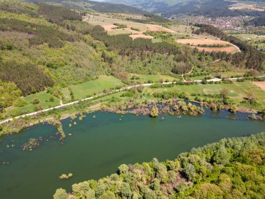 Topolnitsa Barajı 'nın hava manzarası, Sredna Gora Dağı, Bulgaristan