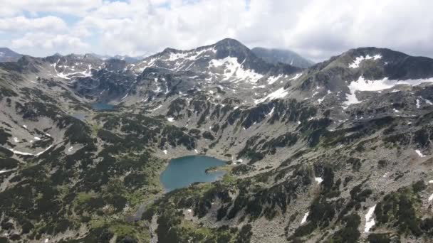 Εκπληκτική Αεροφωτογραφία Της Λίμνης Της Μπαντερίτσα Και Της Κορυφής Του — Αρχείο Βίντεο