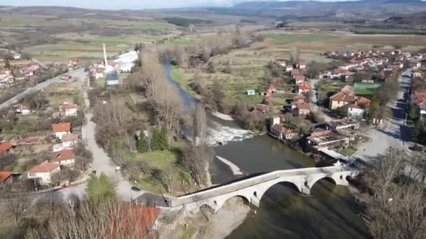 Luftaufnahme Von Kadin Most Eine Steinerne Bogenbrücke Aus Dem Jahrhundert — Stockvideo